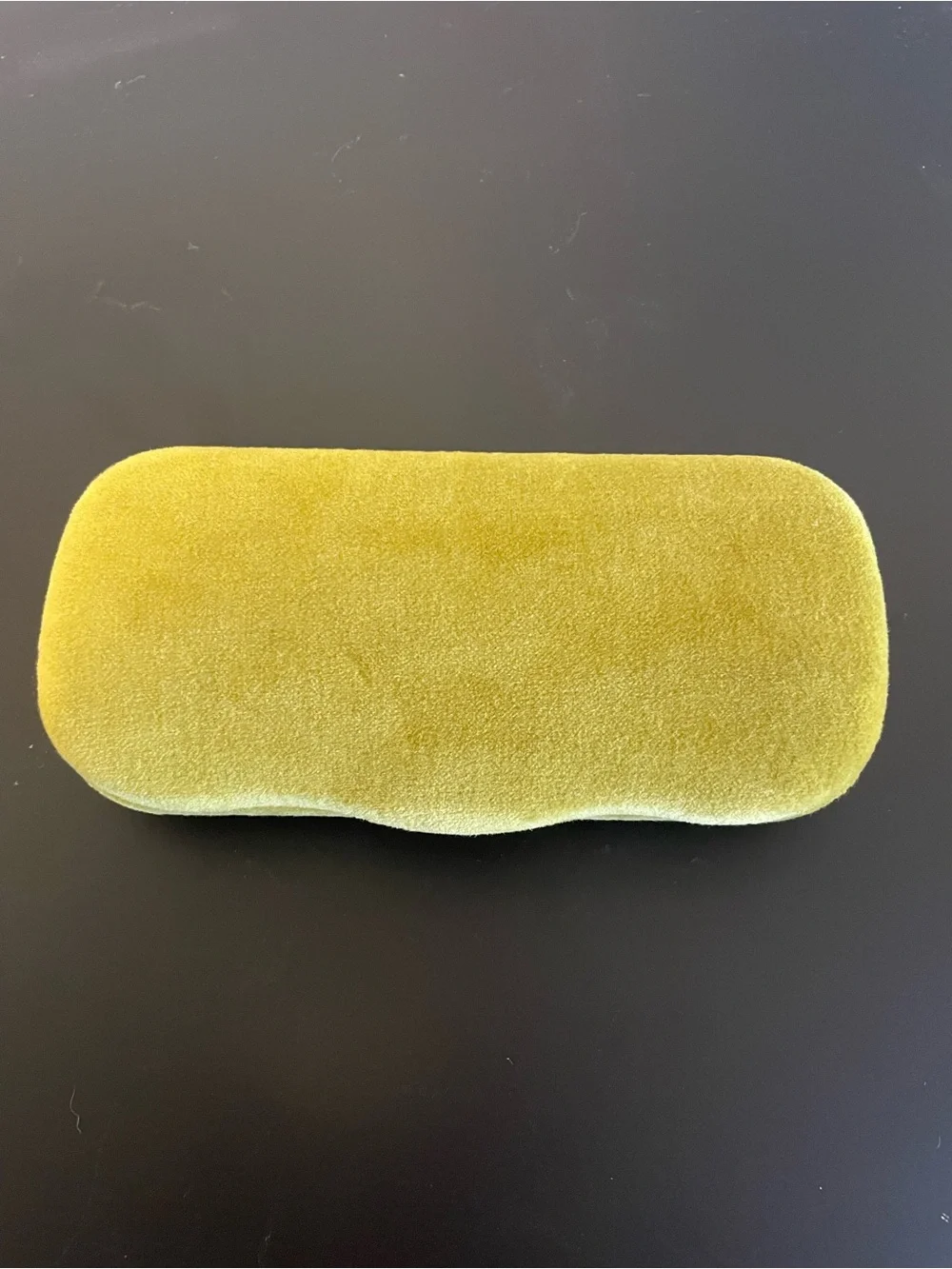 Gucci sleek oval